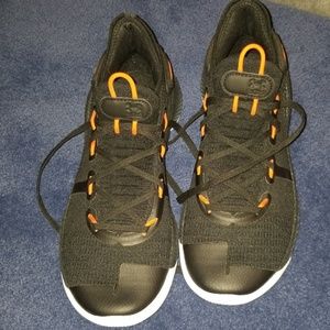 Steph Curry hurleys NWOT